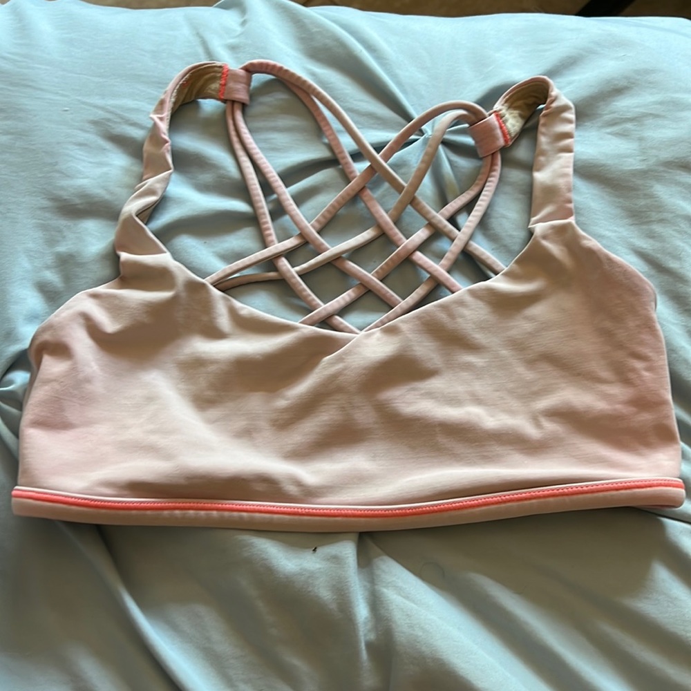 Lululemon sports bra